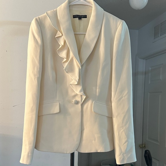 Elegant Isabella, DeMarco Cream Ruffle Blazer size 2 - Picture 1 of 7